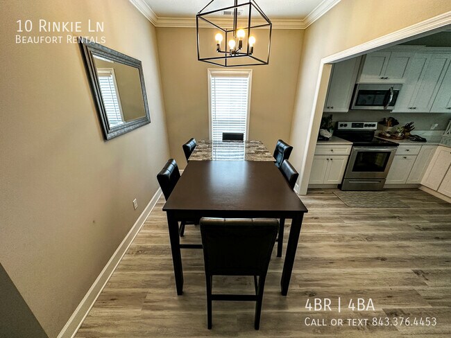 Building Photo - 10 Los Robles Rd