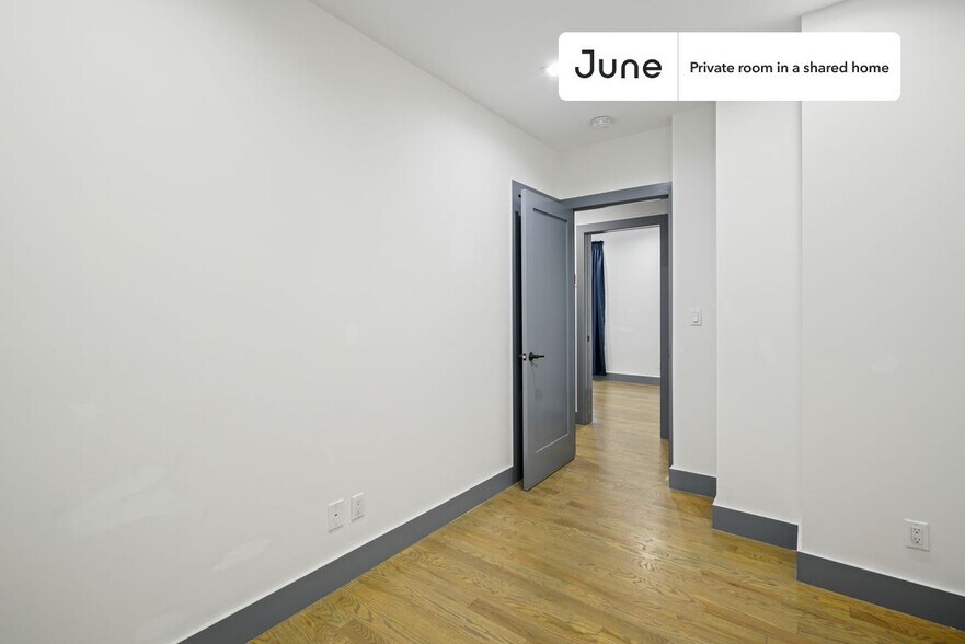 Building Photo - Room in Shared 4 bed/2 bath home