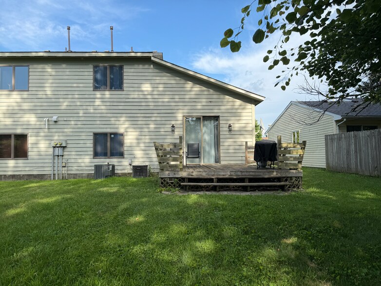 Building Photo - 2115 Ivy Ct