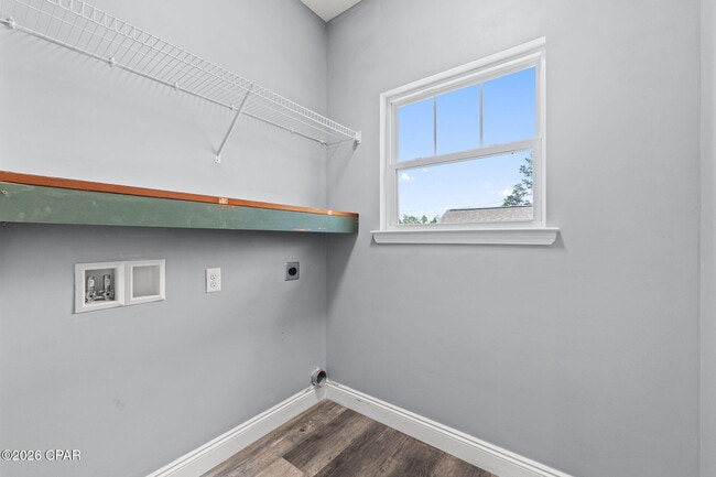 Building Photo - 5423 Debi Rd