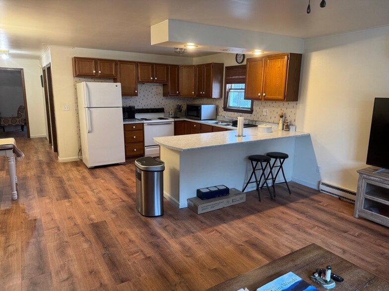 Building Photo - 657 Maine Ave