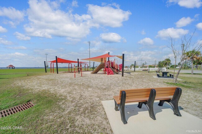 Building Photo - 404 Missouri Ave