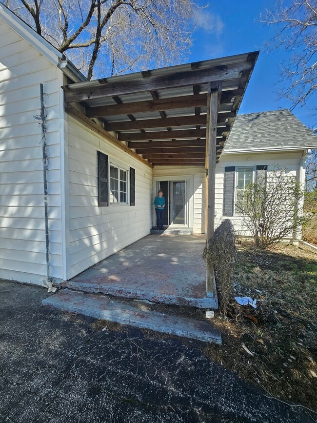 Building Photo - Warren