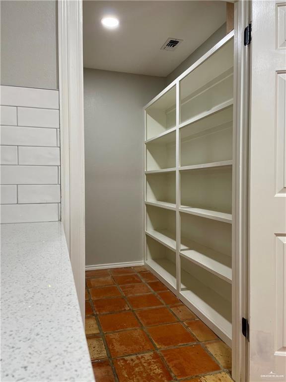Building Photo - 2115 Ichabod Ln
