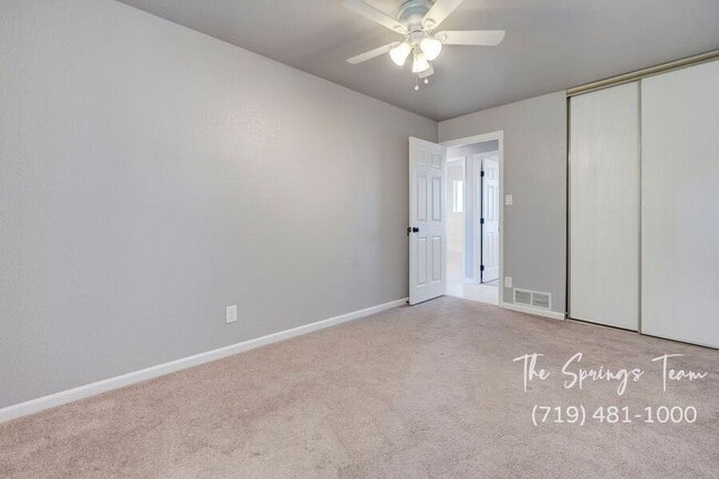 Building Photo - 6460 Bugle Dr