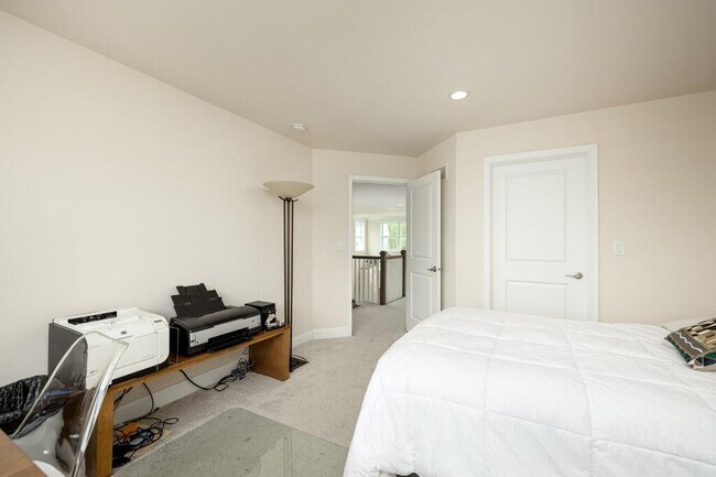 Building Photo - 3031 N Spurway Dr
