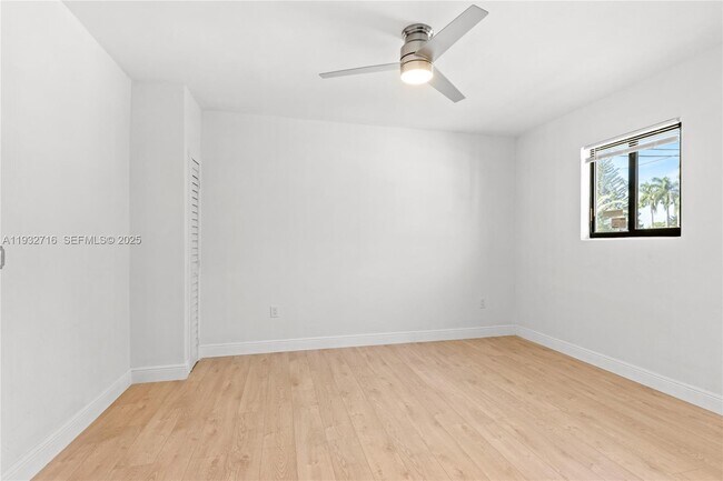 Building Photo - 317 N 31st Ave