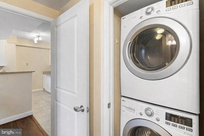 Building Photo - 555 Massachusetts Ave NW