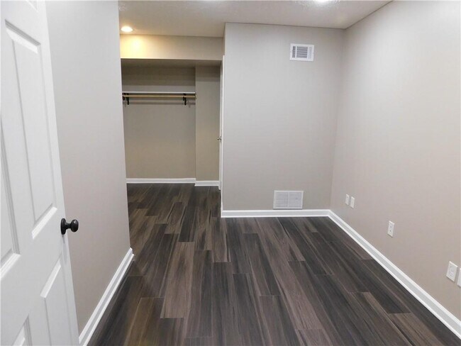 Building Photo - 1570 Hill Crossing Ct