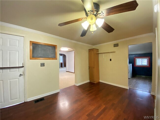 Building Photo - 3 Glenwood Ave