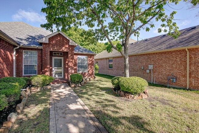 Building Photo - Serenity on the Greenbelt in Stonebridge Ranch