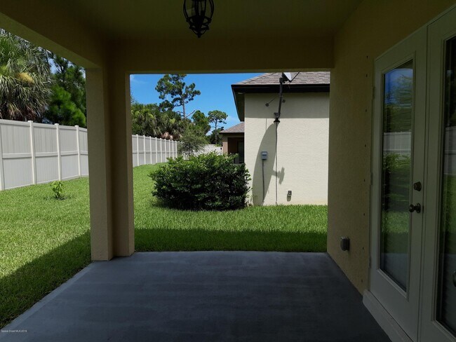 Building Photo - 4165 Harvest Cir