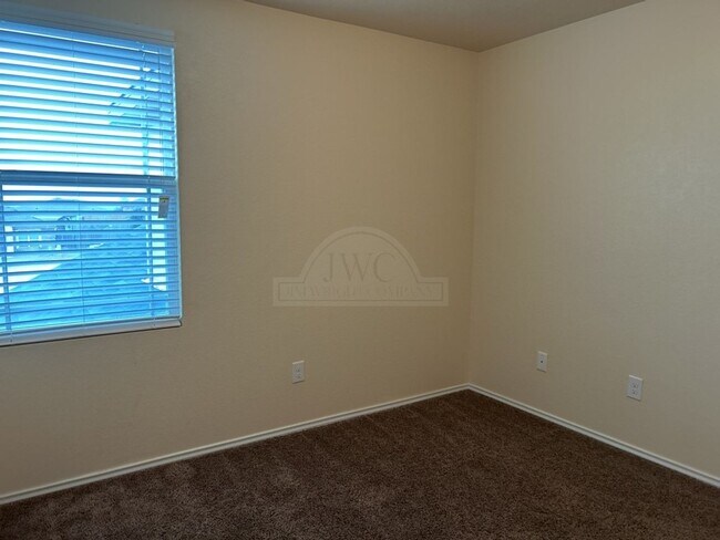 Building Photo - 5305 Eagles Nest Dr