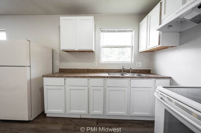 Building Photo - Cozy 2 Bed Apartment in Indianapolis with ...