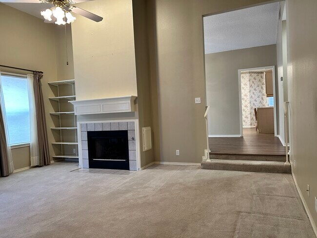 Building Photo - 5706 Quail Crown