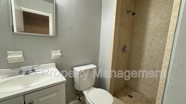 Building Photo - 804 La Marche Dr