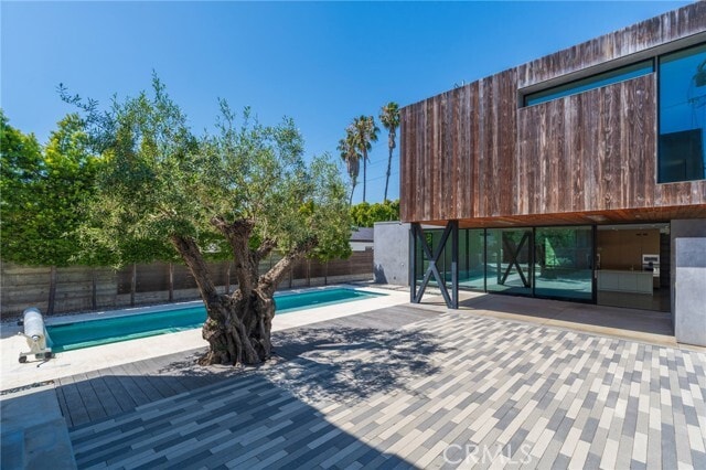 Building Photo - 762 Rosecrans Ave