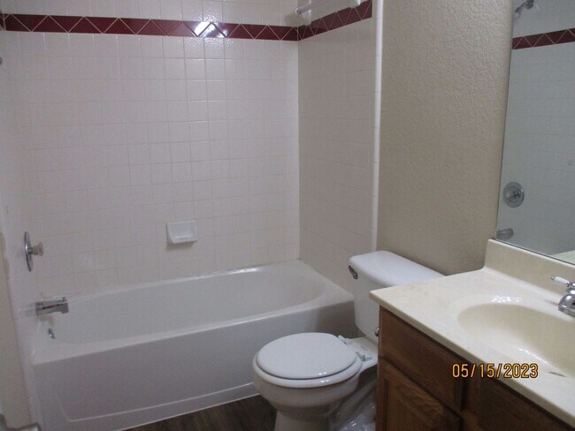 Building Photo - 5900 Silverpoint Ct