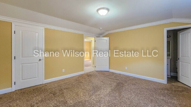 Building Photo - 66 Dean Rd