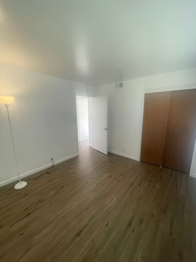 Building Photo - Pet friendly, 3 Bedroom House in Santa Maria