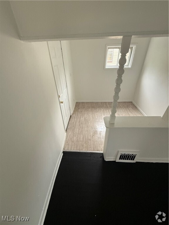 Building Photo - 1057 Joy Ave