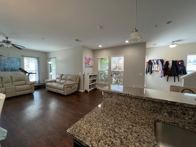 Building Photo - Summer Hill rental in Richmond Hill