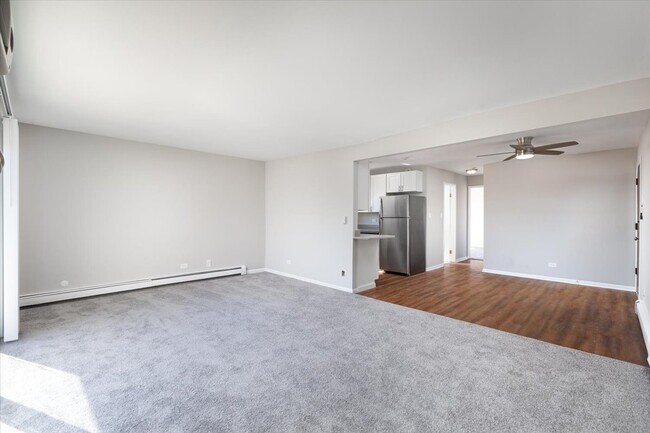 Building Photo - 708 W 65th St