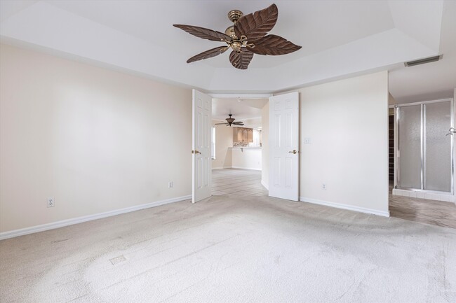 Building Photo - 6750 Lone Oak Blvd