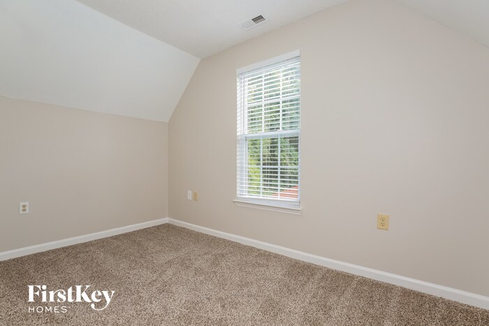 Building Photo - 3784 Stayman Dr