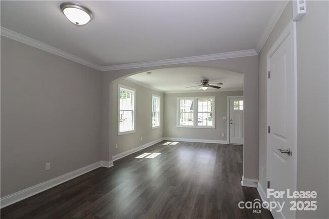 Building Photo - 3973 Newhall Dr NW