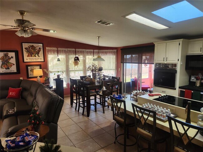 Building Photo - 24921 Pine Hill