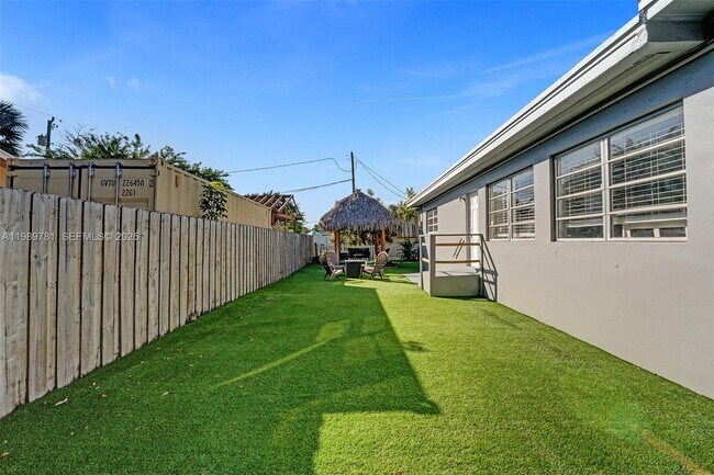 Building Photo - 529 NW 8th St