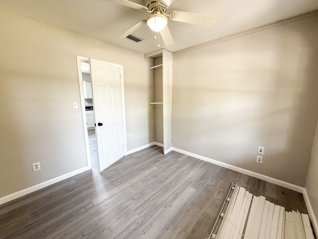 Building Photo - 3331 NW 27th Ave