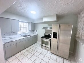 Building Photo - 4390 NW 174th Dr