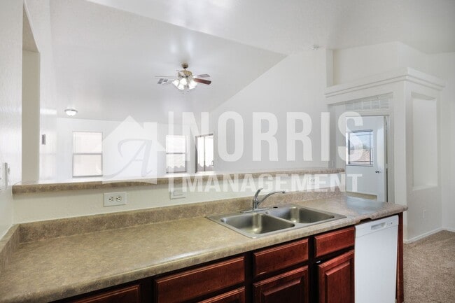 Building Photo - Beautiful Remodeled Home in Florence