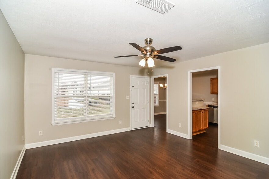 Building Photo - 1616 Allston Dr