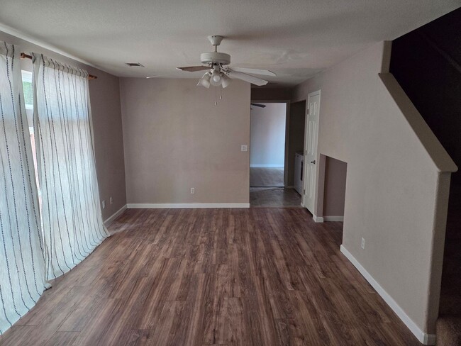 Building Photo - Beautifully Remodeled Home Near Historic R...