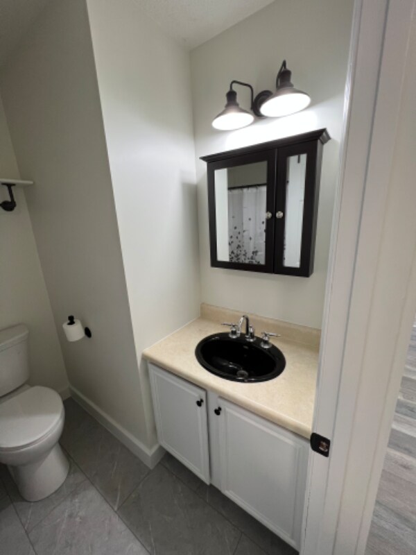 Building Photo - 678 Wood Dr Ext