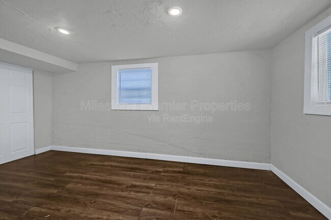 Building Photo - 1624 S Fannin Ave