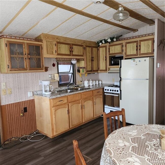 Building Photo - 29 Harness Dr