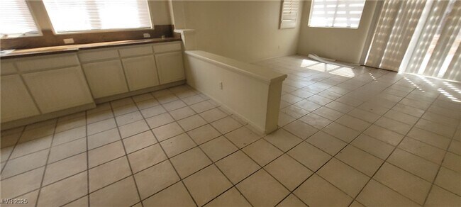 Building Photo - 4774 Willow Glen Dr