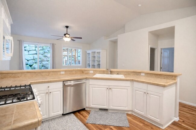 Building Photo - 5447 N St