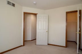 Building Photo - 8598 Quarry Ridge Ln