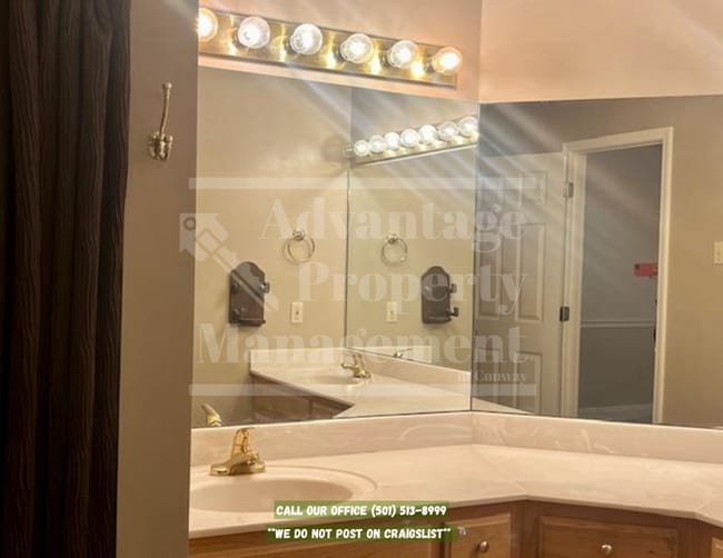 Building Photo - 2250 Pleasant Valley Dr