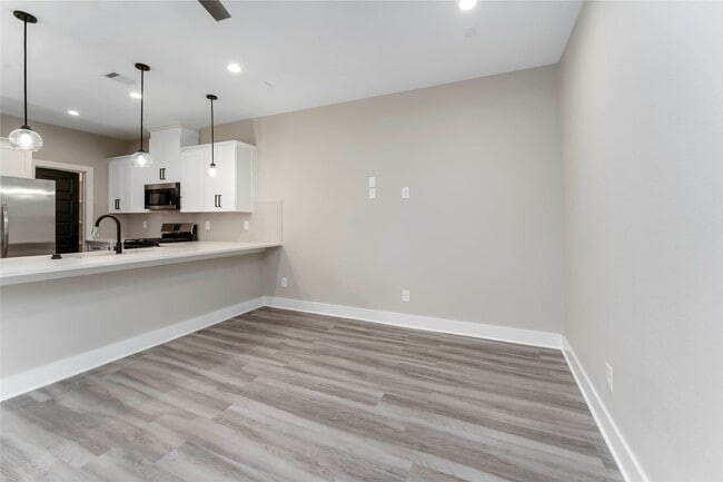 Building Photo - 9514 Ashville Dr