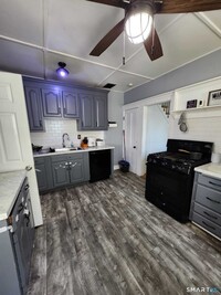 Building Photo - 14 Union St