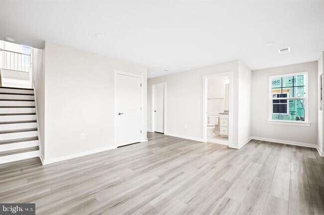 Building Photo - 42508 Invergordon Ter