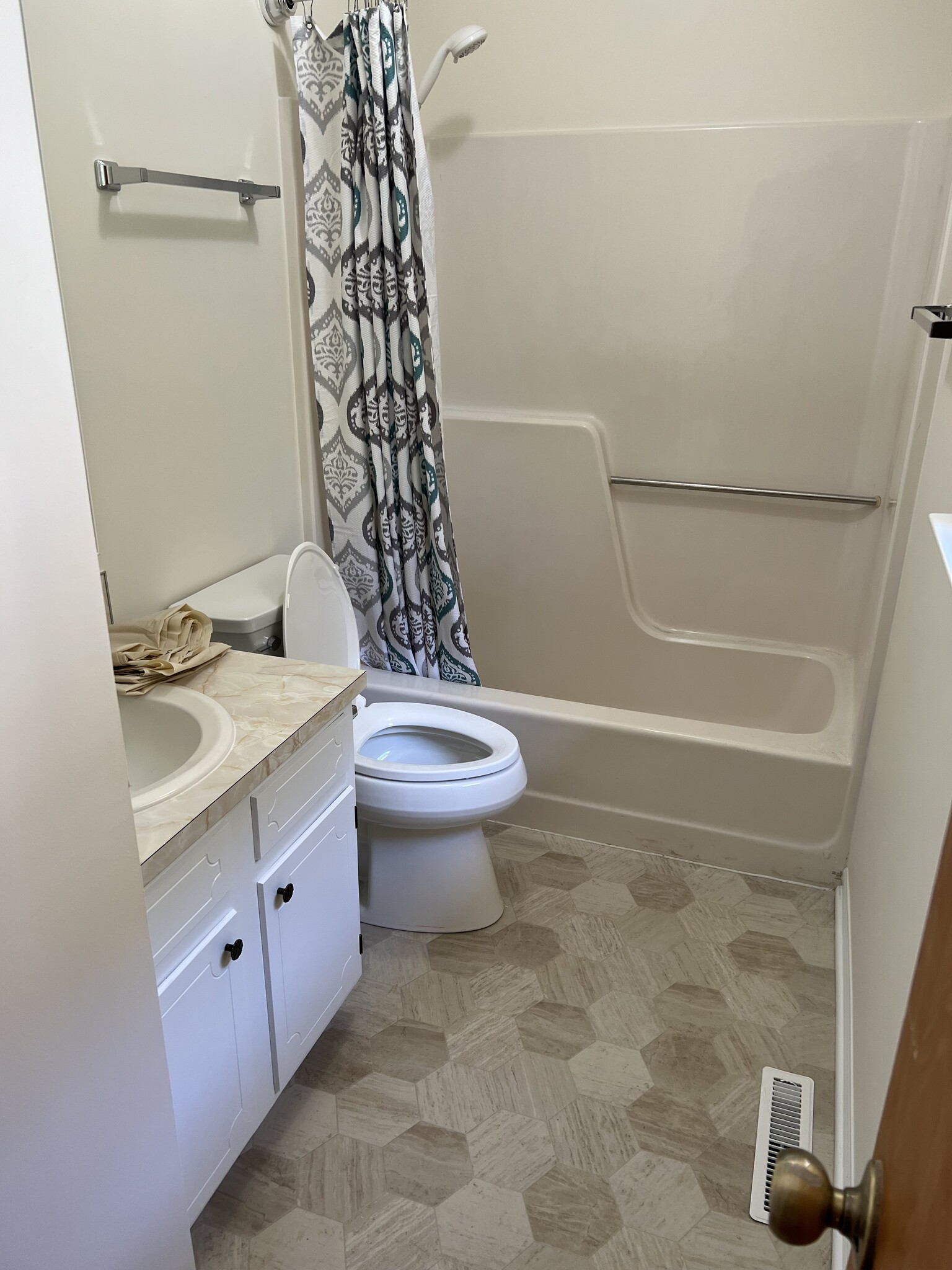 Building Photo - 110 Wellington St