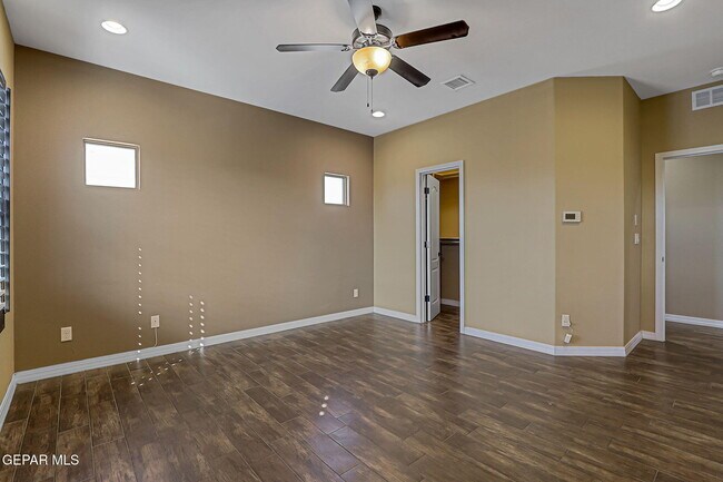 Building Photo - 2436 Eastern Sky St