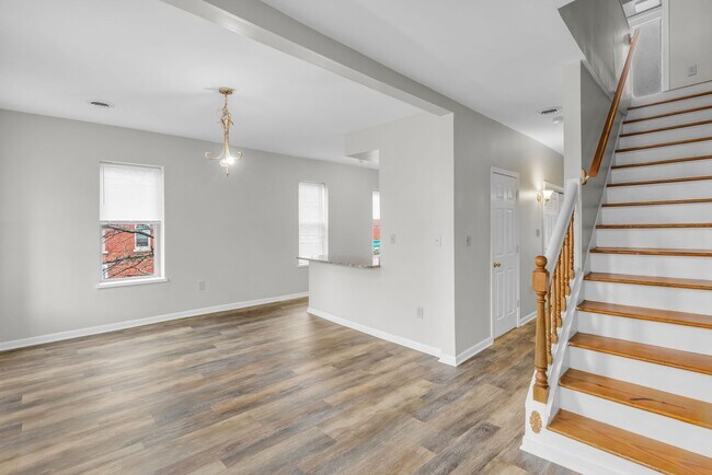 Building Photo - 147 N 10th St